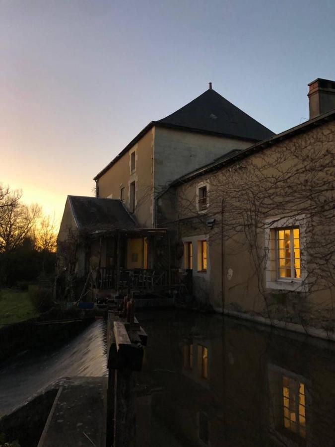 La Roulotte Du Moulin De Palet Bauge-en-Anjou Exterior foto